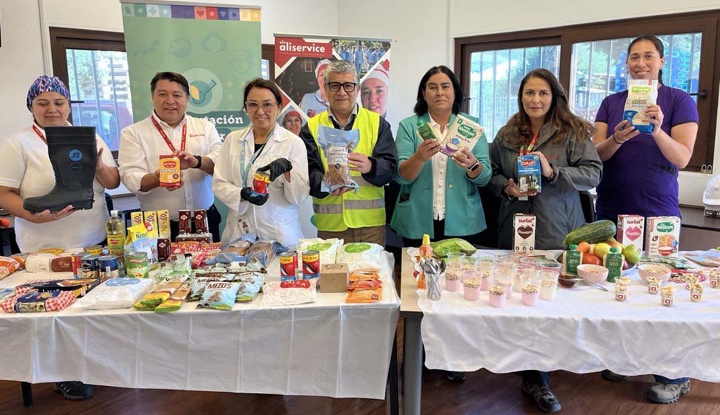 Alimentación escolar desde el primer día de clases: Junaeb y Seremi de Educación supervisan bodegas